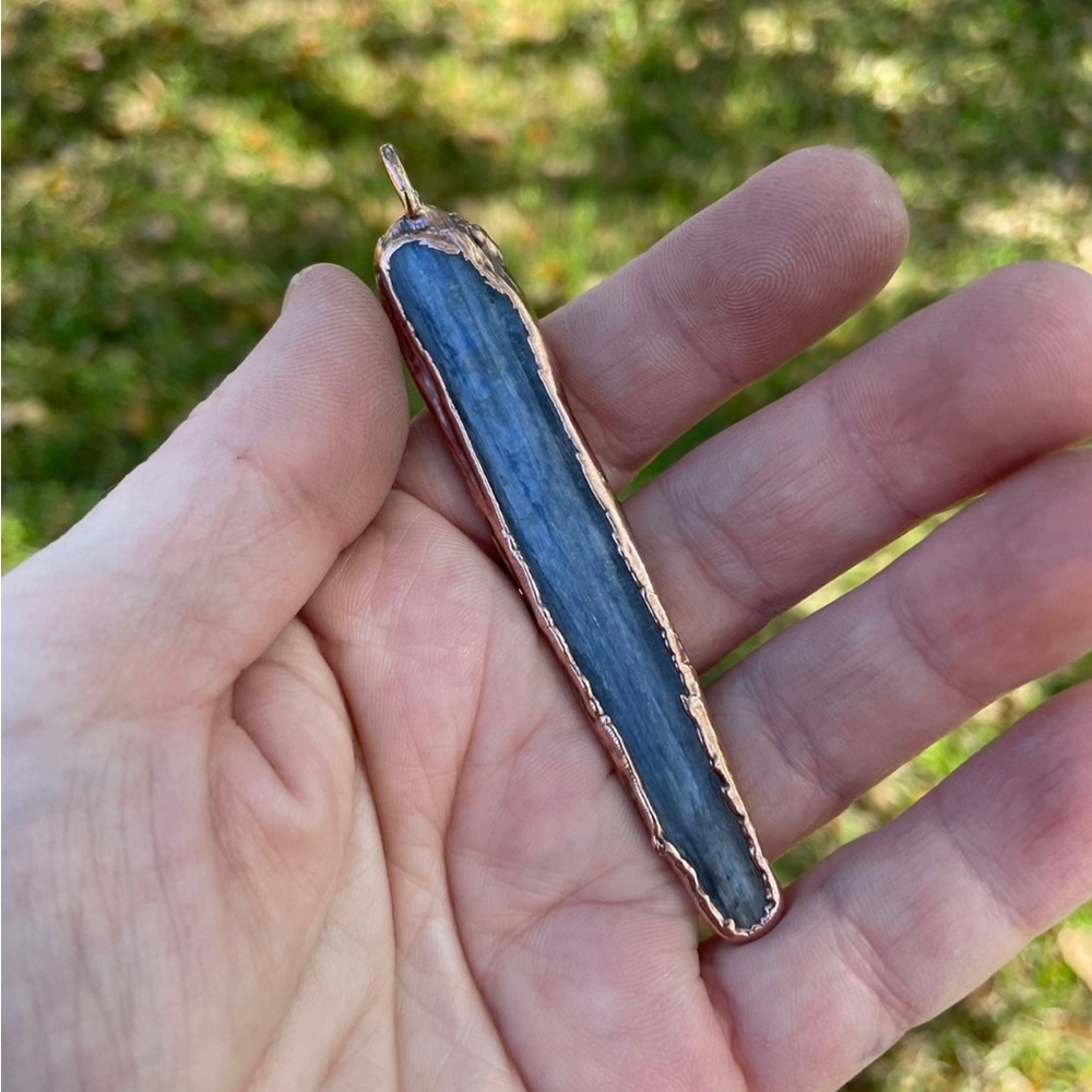 Artisan Electroformed Kyanite Blade